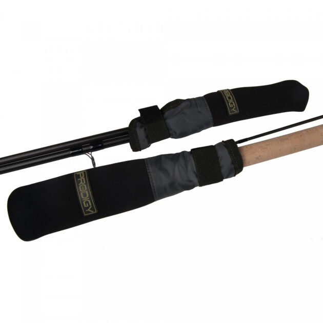 Greys Prodigy Tip e Butt Protector sono un copri punta e calcio in neoprene che permettono di trasportare le due sezioni di canna unite.